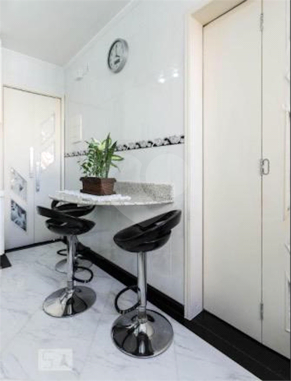 Apartamento Reformado e Semi-Mobiliado - Pronto para Morar!
