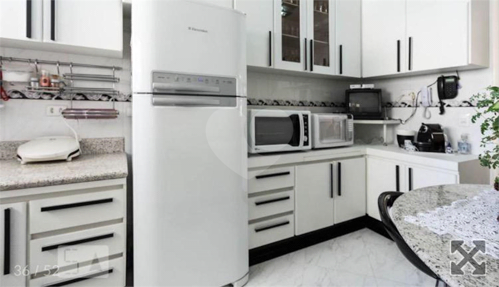 Apartamento Reformado e Semi-Mobiliado - Pronto para Morar!