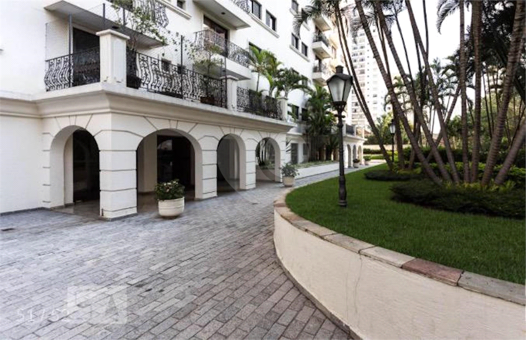 Apartamento Reformado e Semi-Mobiliado - Pronto para Morar!