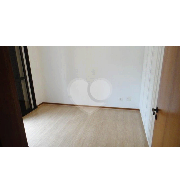 APARTAMENTO em VILA CLEMENTINO