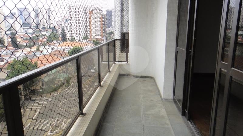 APARTAMENTO em VILA CLEMENTINO