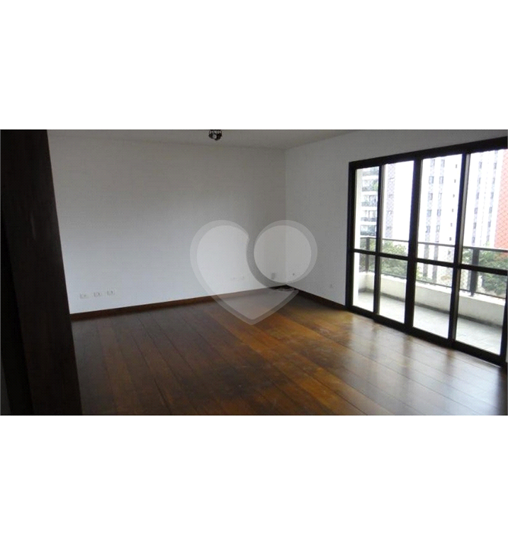 APARTAMENTO em VILA CLEMENTINO