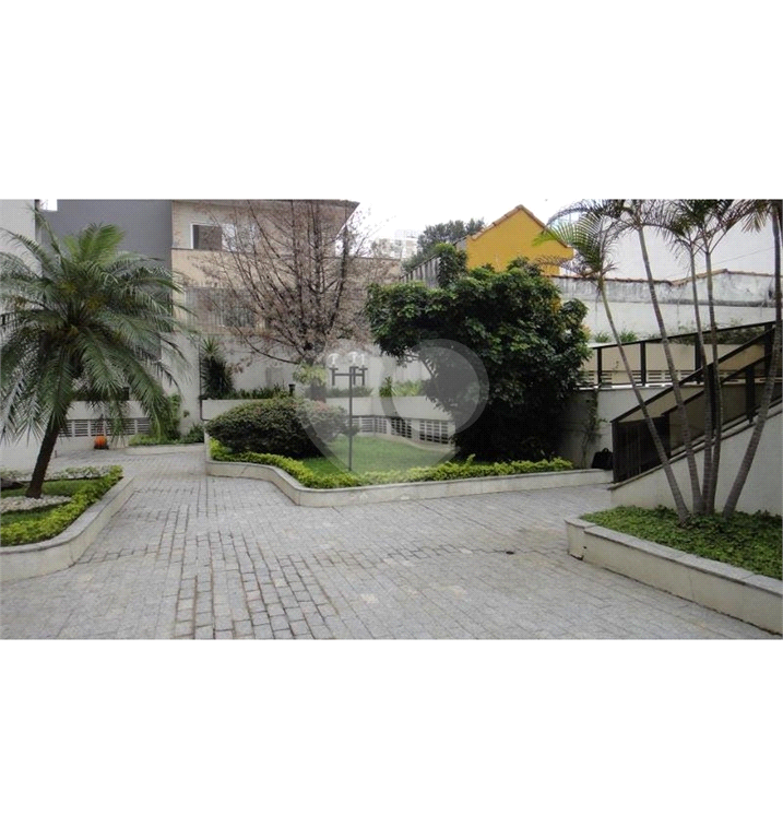 APARTAMENTO em VILA CLEMENTINO