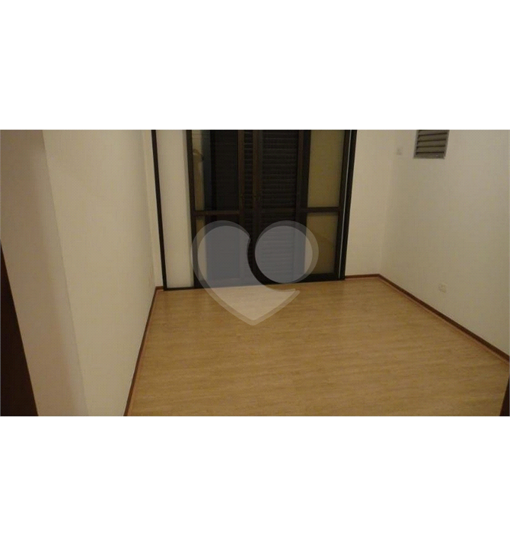 APARTAMENTO em VILA CLEMENTINO