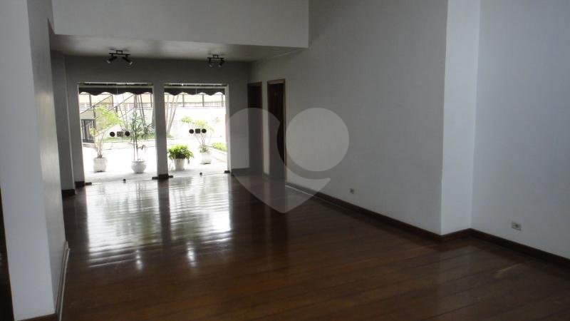 APARTAMENTO em VILA CLEMENTINO