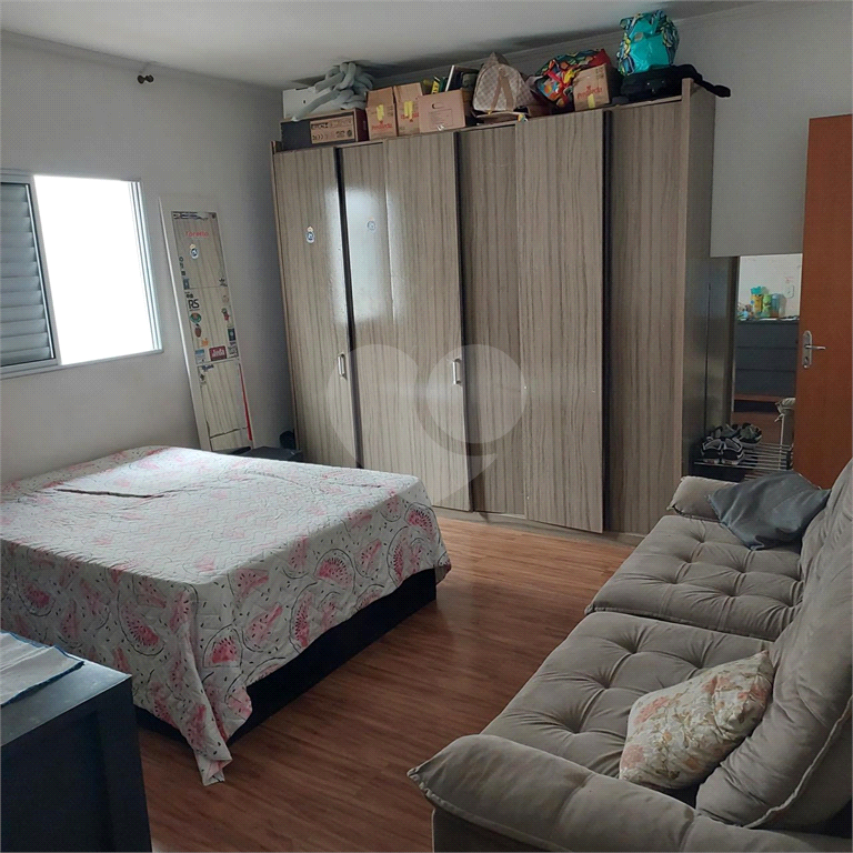 Sobrado em Tucuruvi com excelente localização, 3 dormitórios e garagem para 4 carros.