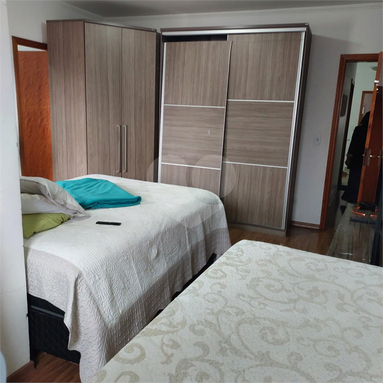 Sobrado em Tucuruvi com excelente localização, 3 dormitórios e garagem para 4 carros.