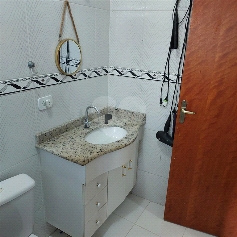 Sobrado em Tucuruvi com excelente localização, 3 dormitórios e garagem para 4 carros.