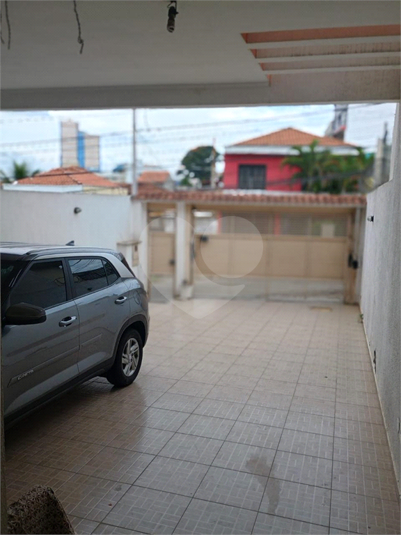 Sobrado em Tucuruvi com excelente localização, 3 dormitórios e garagem para 4 carros.
