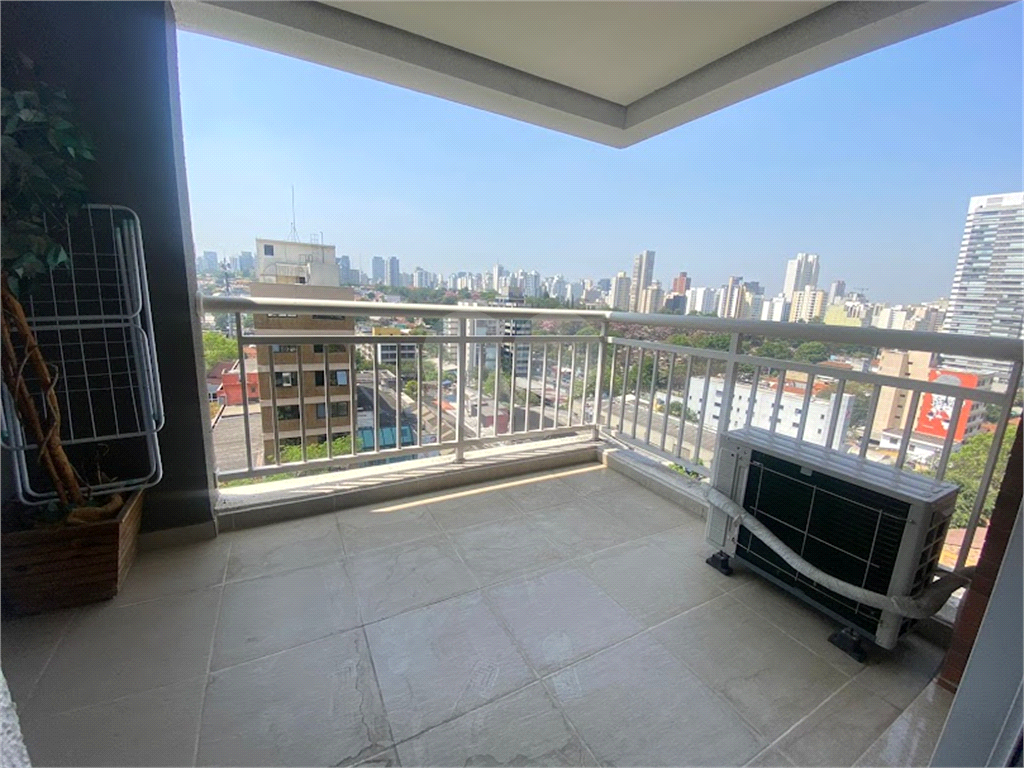 APARTAMENTO em VILA MADALENA