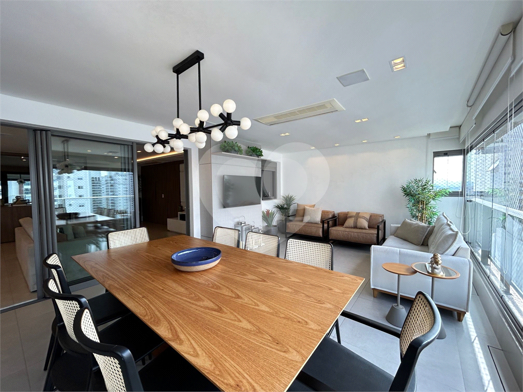 APARTAMENTO em VILA LEOPOLDINA