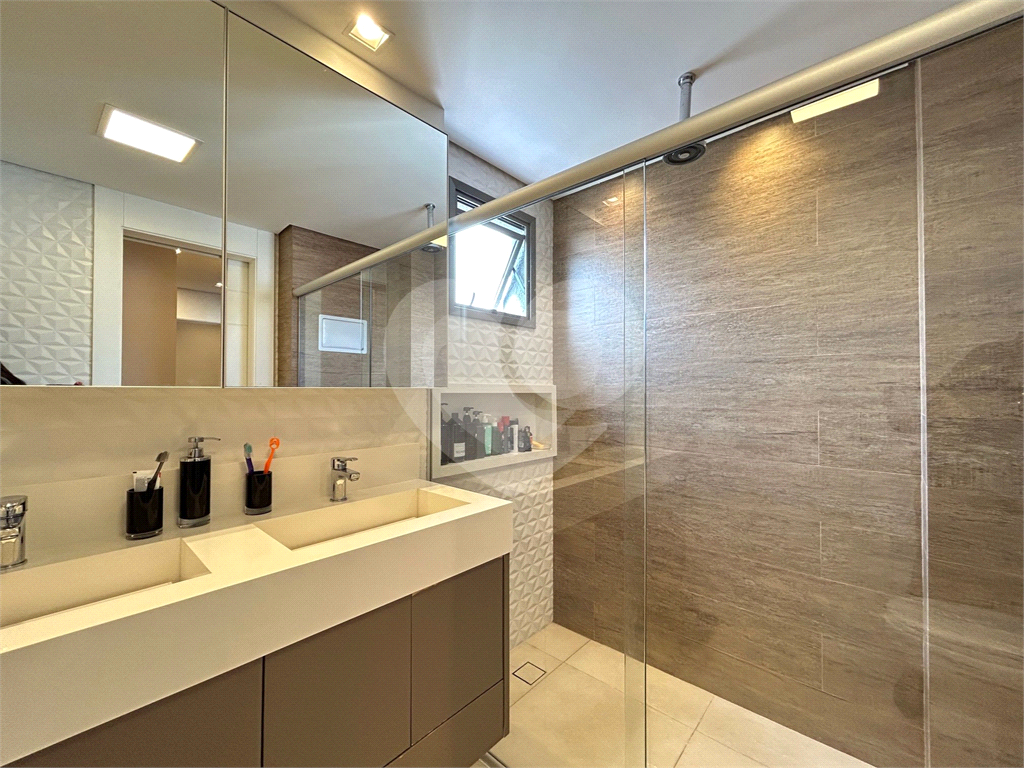APARTAMENTO em VILA LEOPOLDINA