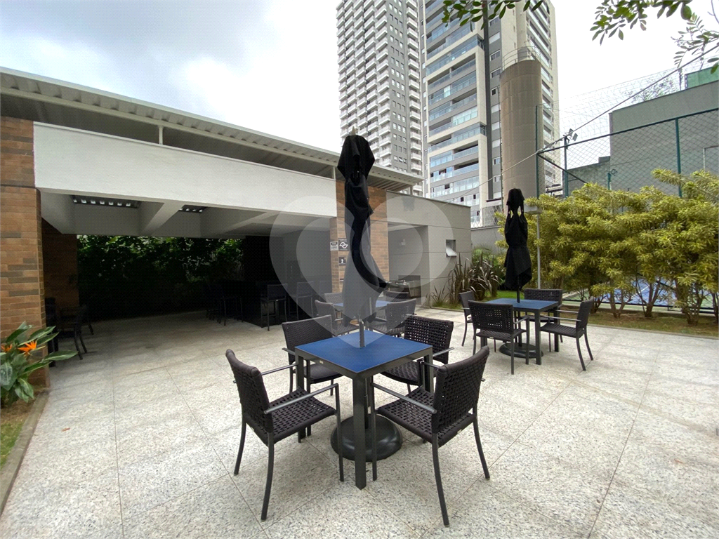 APARTAMENTO em VILA LEOPOLDINA