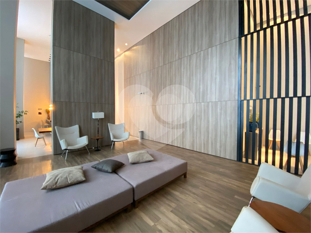 APARTAMENTO em VILA LEOPOLDINA