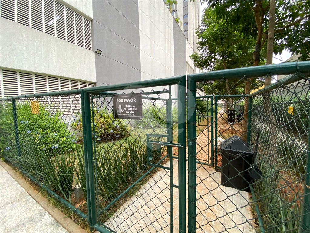 APARTAMENTO em VILA LEOPOLDINA