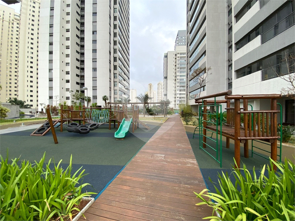 APARTAMENTO em VILA LEOPOLDINA