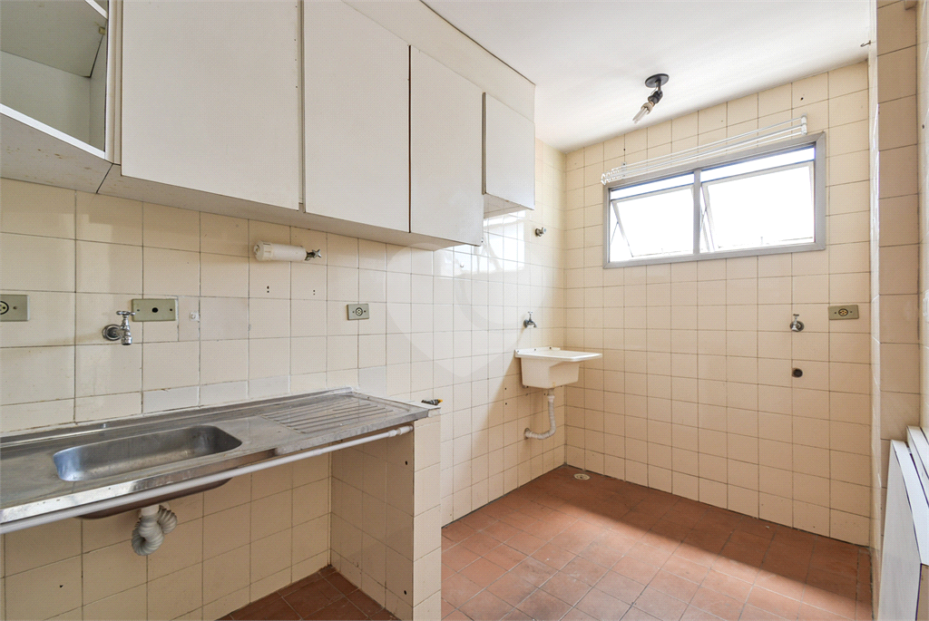 Apartamento à venda com 1 quarto, 33m² - Foto 11