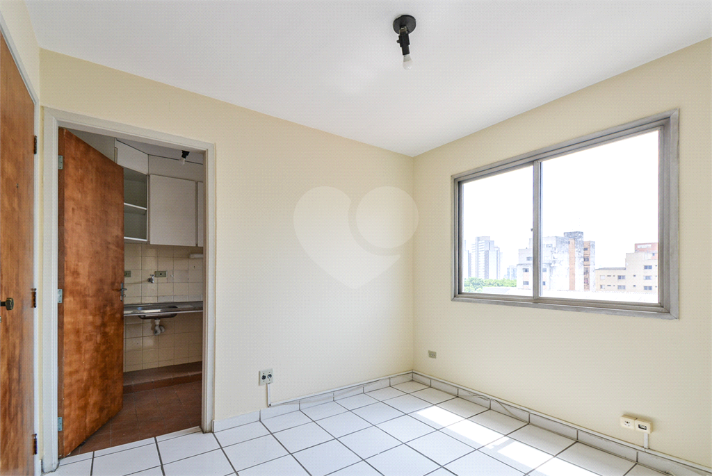 Apartamento à venda com 1 quarto, 33m² - Foto 4