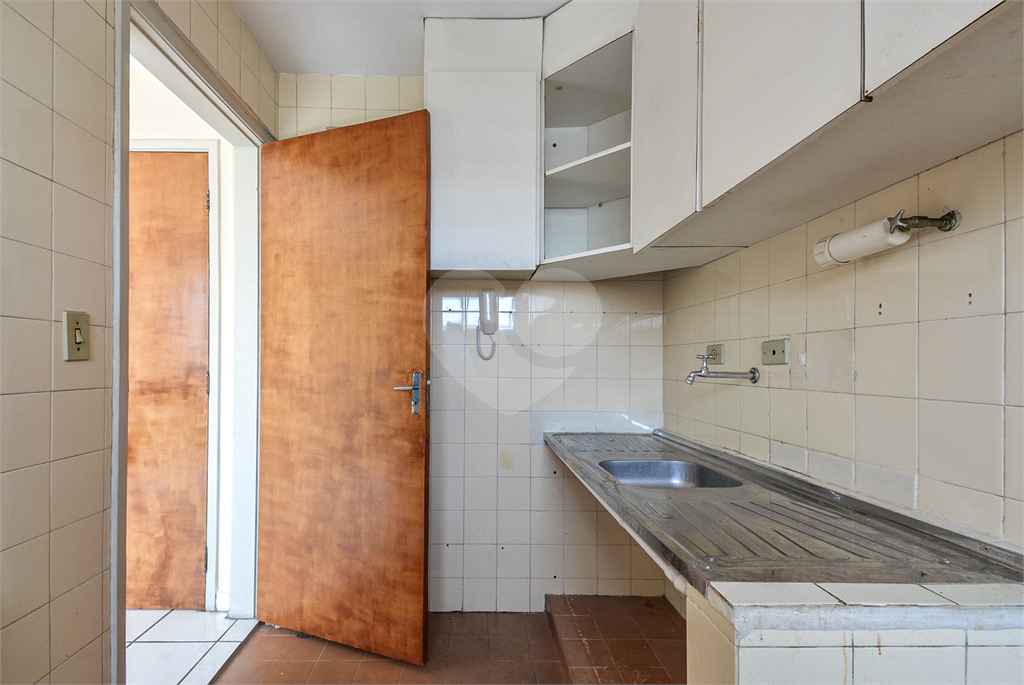 Apartamento à venda com 1 quarto, 33m² - Foto 13