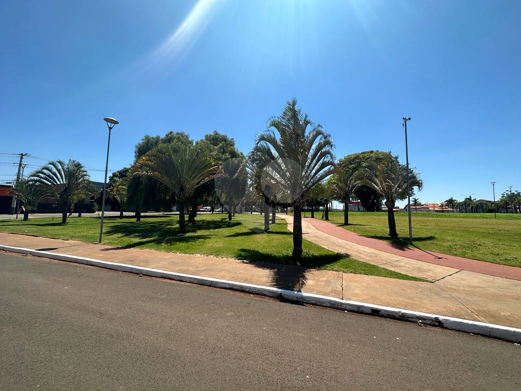 APARTAMENTO em JARDIM MACARENKO