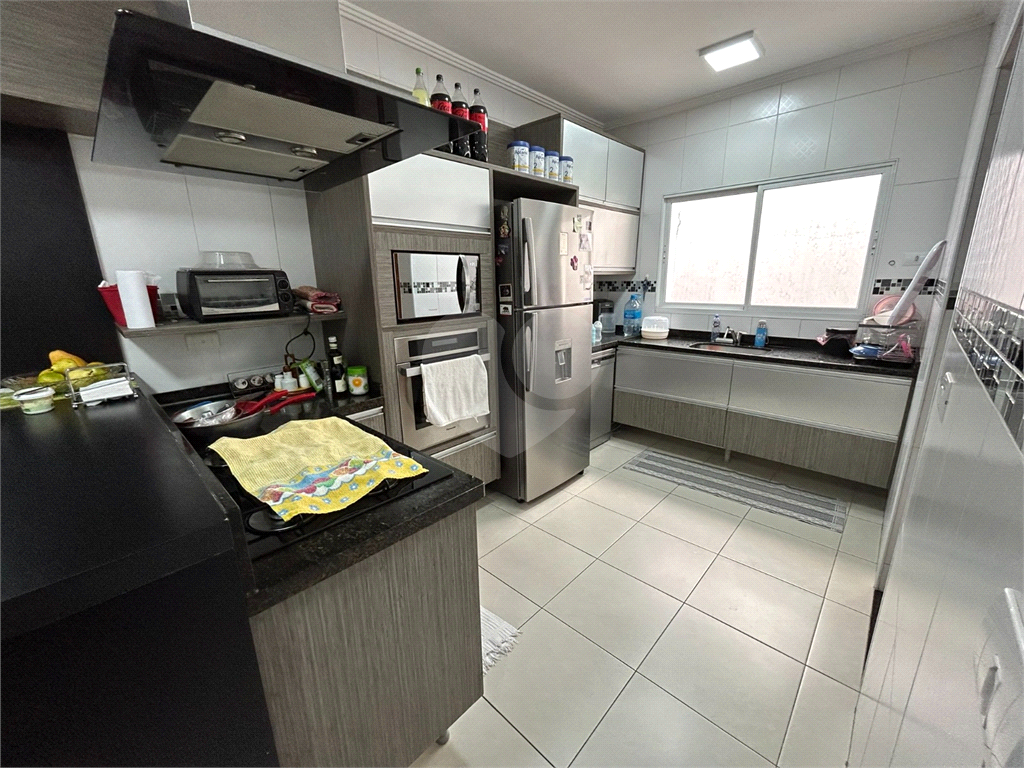 Casa com 3 suítes próximo a Metrô Santa Cruz