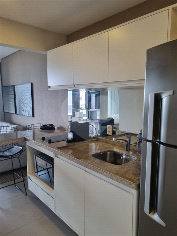 APARTAMENTO em PINHEIROS