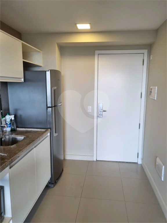 APARTAMENTO em PINHEIROS