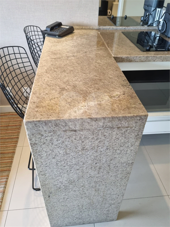 APARTAMENTO em PINHEIROS