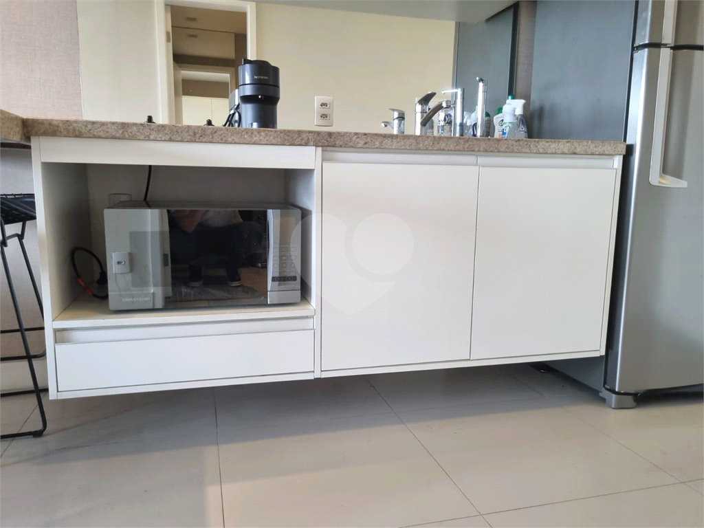 APARTAMENTO em PINHEIROS