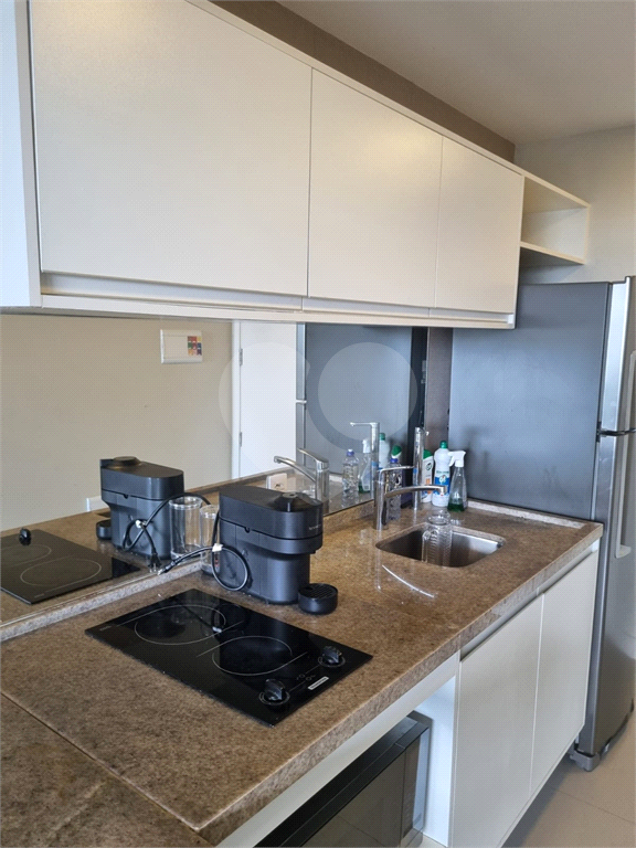 APARTAMENTO em PINHEIROS