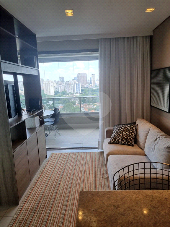 APARTAMENTO em PINHEIROS
