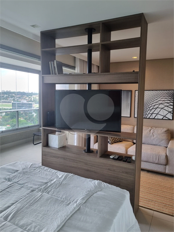 APARTAMENTO em PINHEIROS