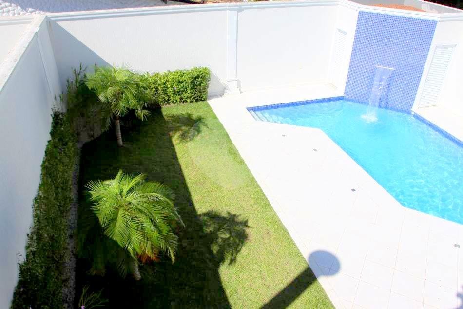 Sobrado residencial no Guarujá para venda