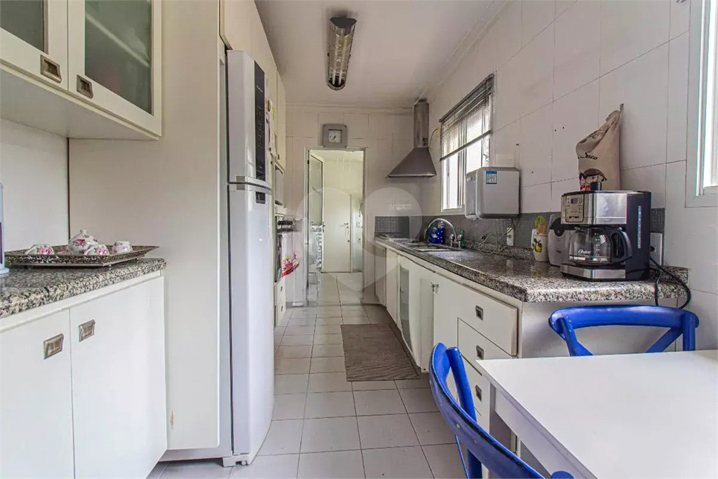 Apartamento na Vila Mariana  3 suítes, varanda gourmet, reformado, lazer completo próximo ao metrô
