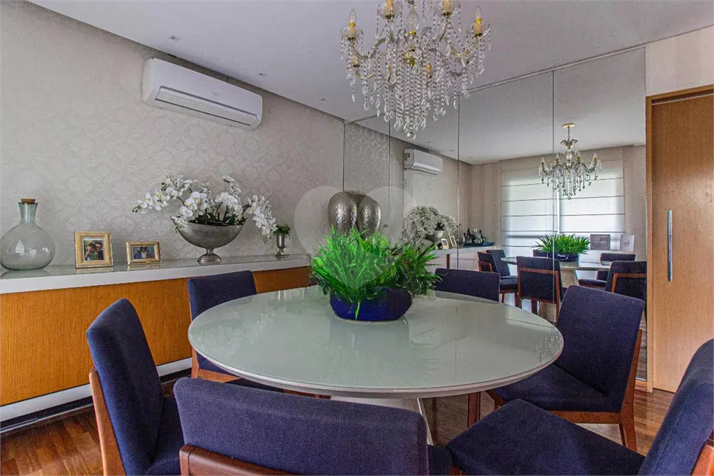 Apartamento na Vila Mariana  3 suítes, varanda gourmet, reformado, lazer completo próximo ao metrô
