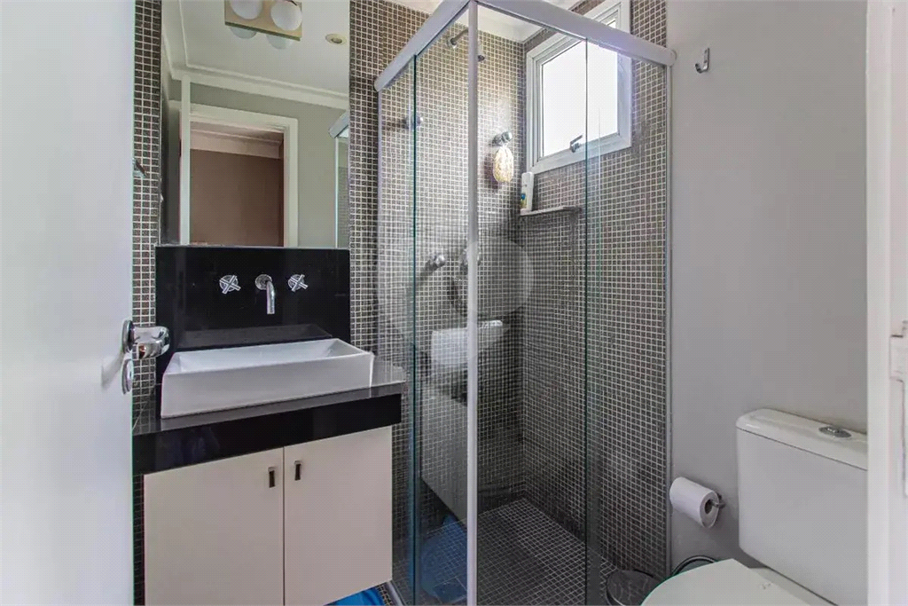Apartamento na Vila Mariana  3 suítes, varanda gourmet, reformado, lazer completo próximo ao metrô