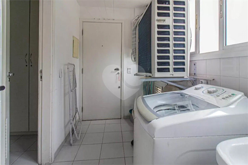 Apartamento na Vila Mariana  3 suítes, varanda gourmet, reformado, lazer completo próximo ao metrô