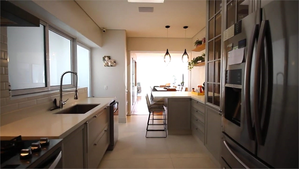 APARTAMENTO em HIGIENÓPOLIS