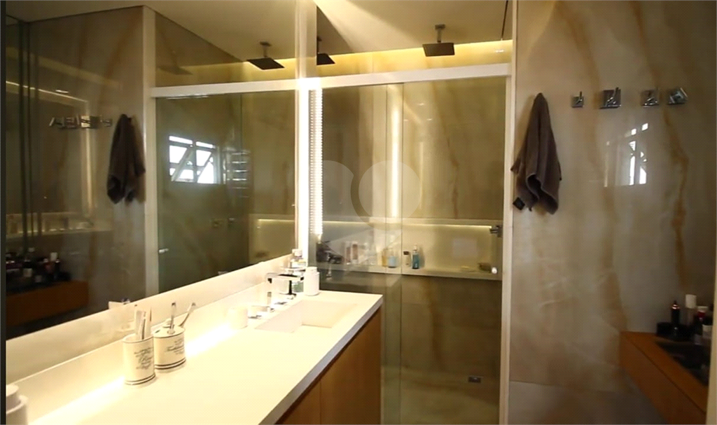 APARTAMENTO em HIGIENÓPOLIS