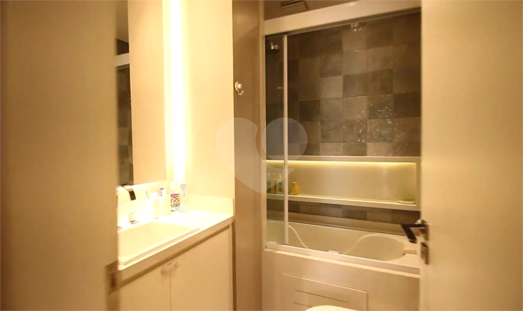APARTAMENTO em HIGIENÓPOLIS