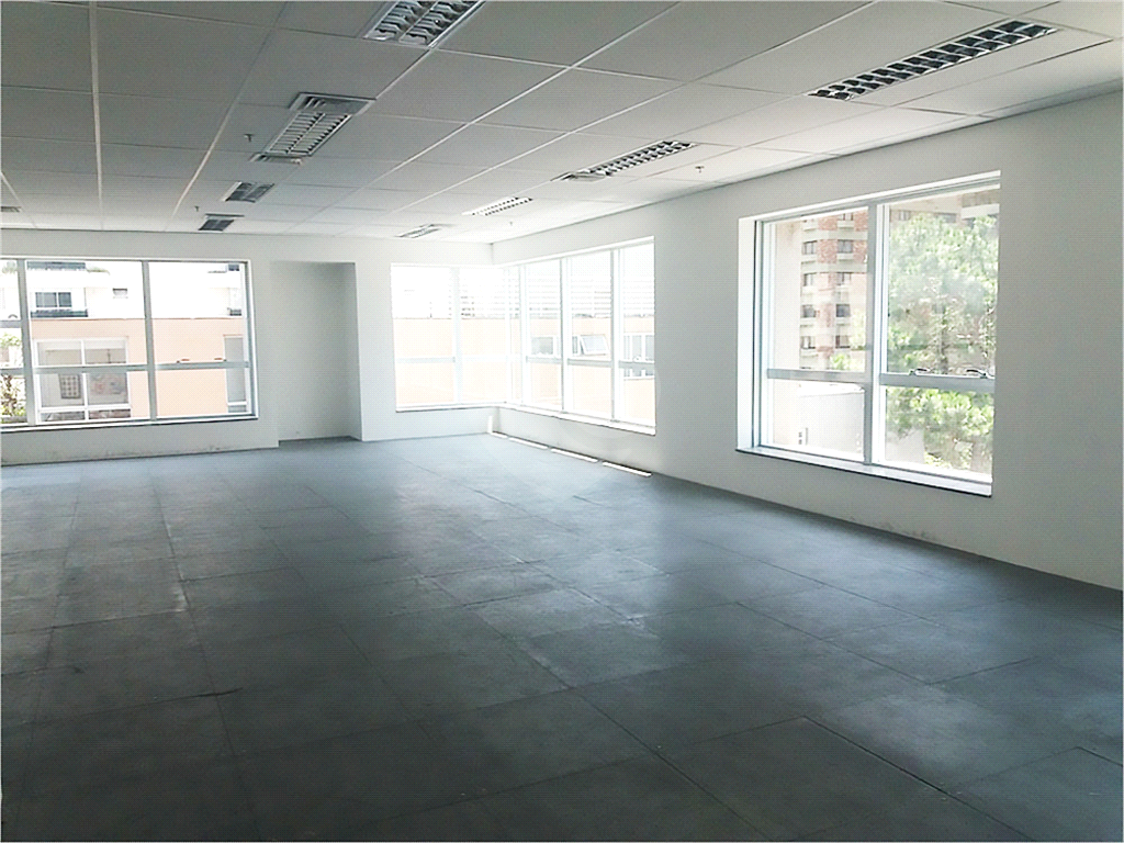 SALAS em VILA NOVA CONCEIÇÃO