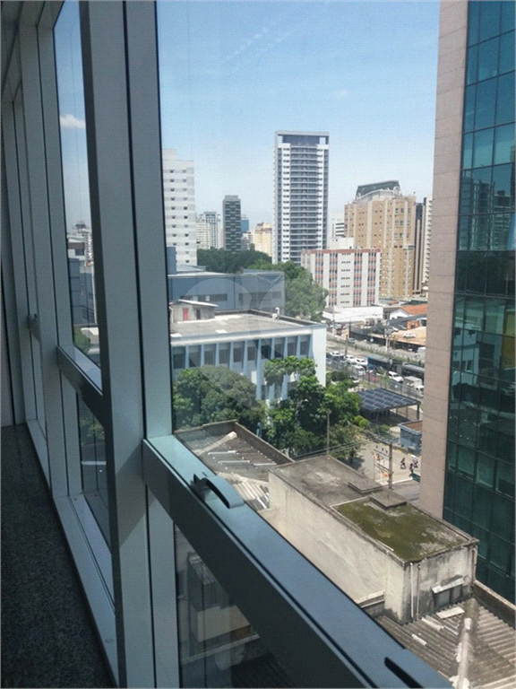 SALAS em VILA NOVA CONCEIÇÃO