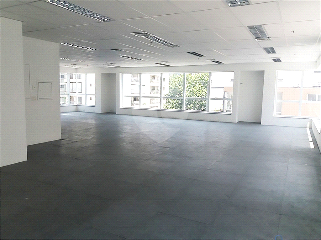 SALAS em VILA NOVA CONCEIÇÃO