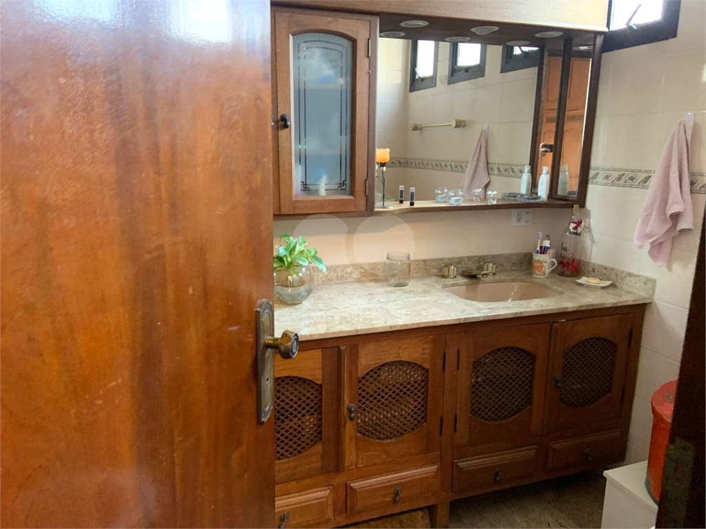 APARTAMENTO em PINHEIROS