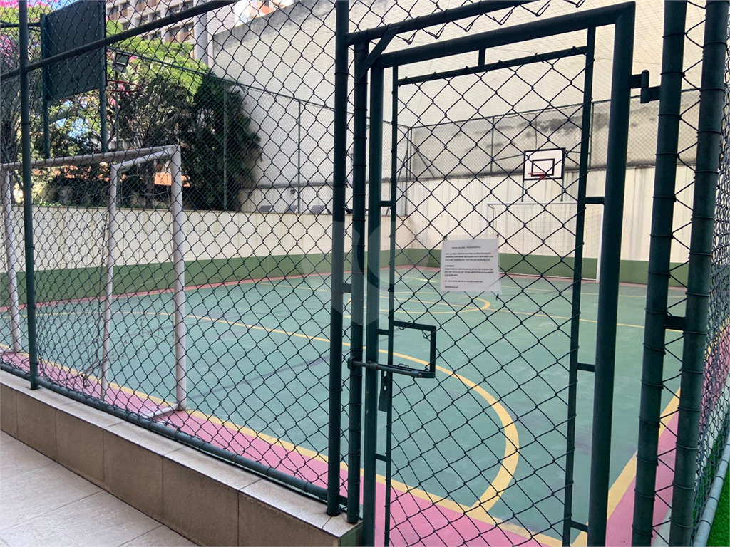 APARTAMENTO em PINHEIROS
