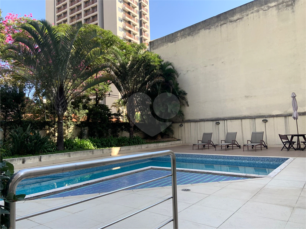 APARTAMENTO em PINHEIROS