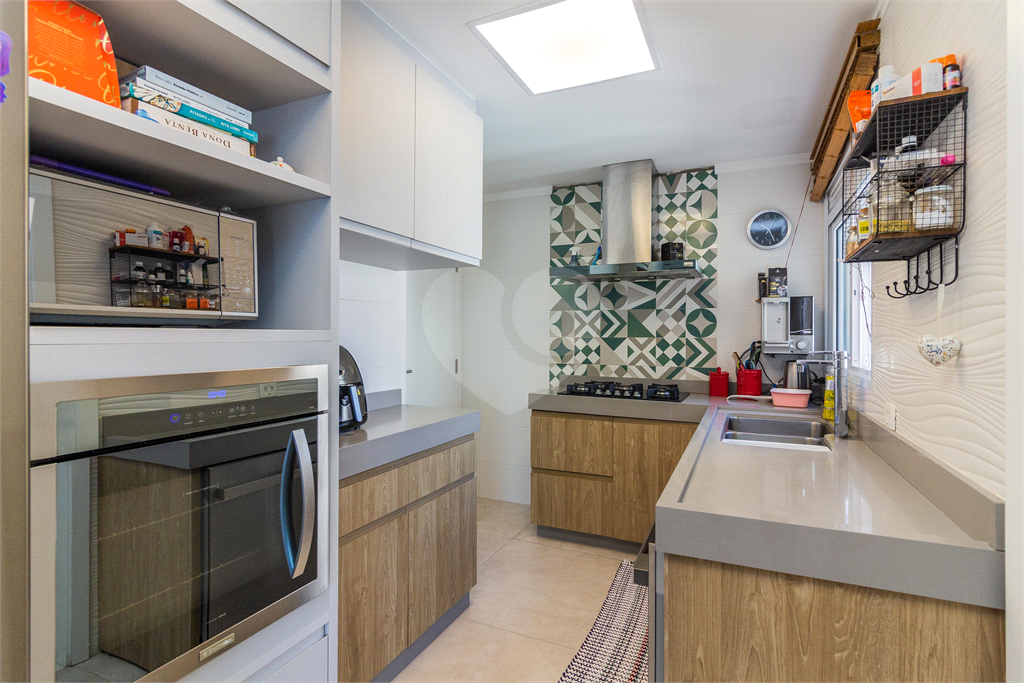 APARTAMENTO em ALTO DE PINHEIROS