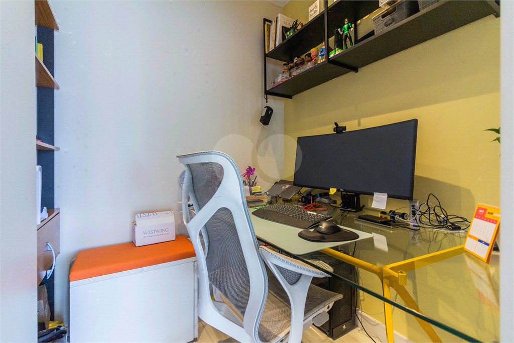 APARTAMENTO em ALTO DE PINHEIROS