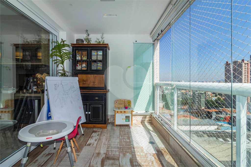 APARTAMENTO em ALTO DE PINHEIROS