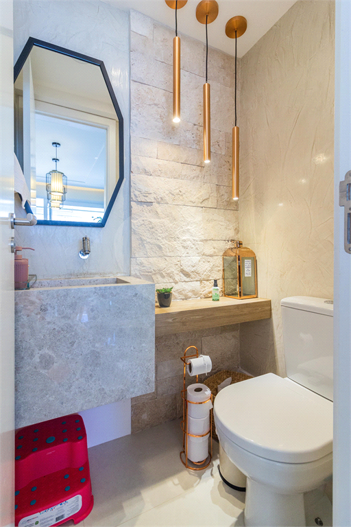 APARTAMENTO em ALTO DE PINHEIROS